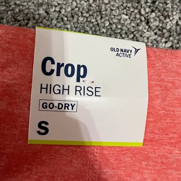 Old Navy Women’s Cropped Go Dry Leggings size Small NWT - Picture 3 of 5